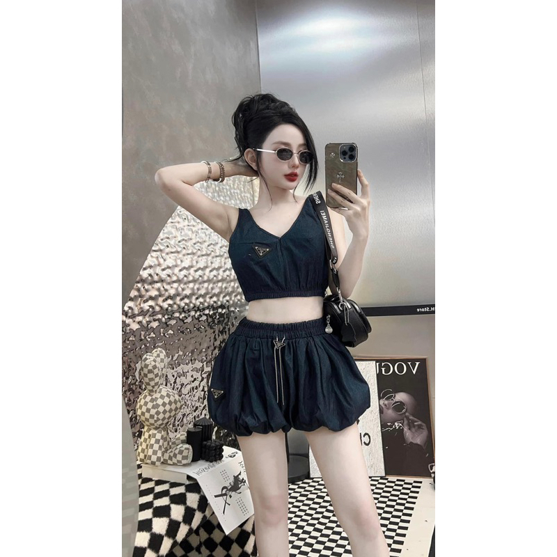 ชุด Hottrend เสื้อคอเต่า ไมค์ กางเกงขาบานมาตรฐาน MPT