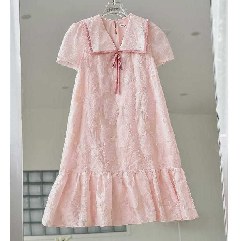 เมดี้ลา -ชุดคลุมท้องฤดูร้อนออกแบบด้วยผ้าไหมดอกไม้ทอด้วยพื้นหลังใบไม้สีชมพูคอสี่เหลี่ยมชุดคลุมท้องสํา