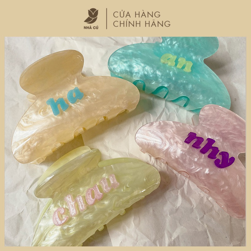 OWL HOUSE กิ๊บติดผมรูปปูมุกชื่อที่กําหนดเองแฟชั่นวัสดุอะคริลิคสําหรับผู้หญิงเทรนด์ร้อน 5795