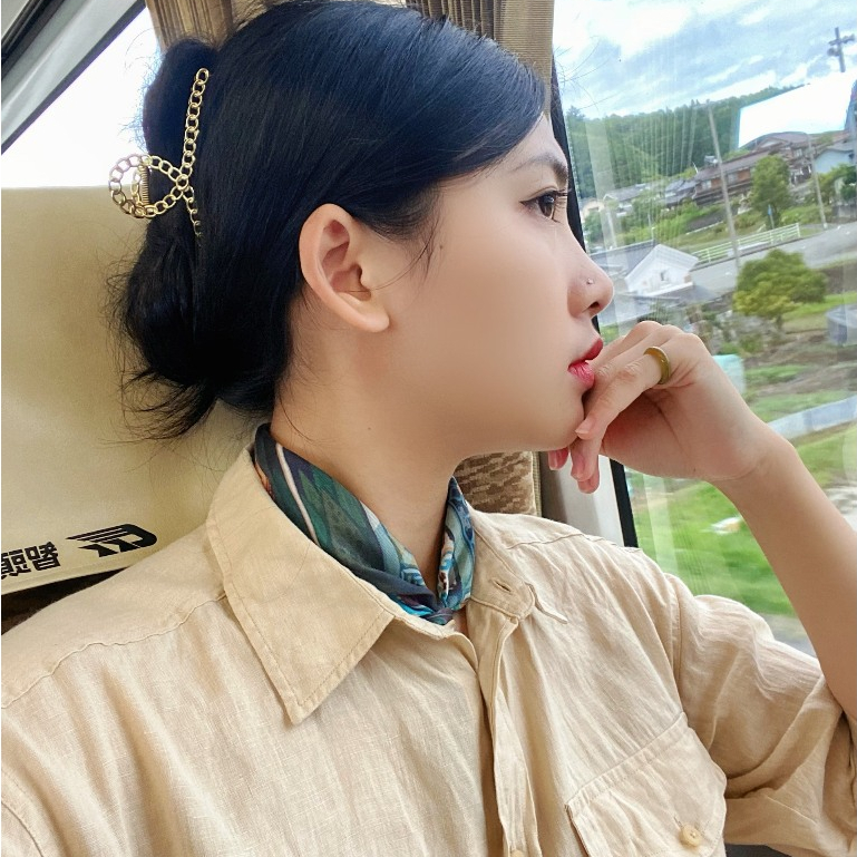 Vong ผ้าพันคอสี่เหลี่ยมผ้าไหม 45x45ซม. - MsKÉN