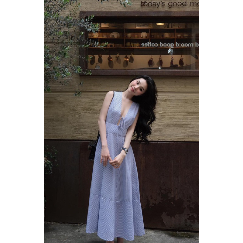 แม็กซี่เดรสลายริ้วผูกโบว์ ทรงยาว สองชั้น ฟองในตัว กระเป๋าข้างทั้งสองด้าน - รูปที่ 3