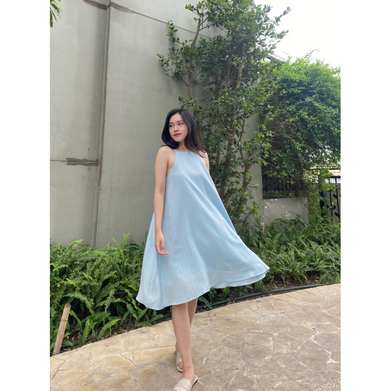 เดรสสั้นสายเดี่ยวแม็กซี่ทรงตรง คล้องคอ เปิดหลัง มีเชือกผูก ทุกแบบ ไซส์ใหญ่ 5 สีสวยมาก Cameillee Stud