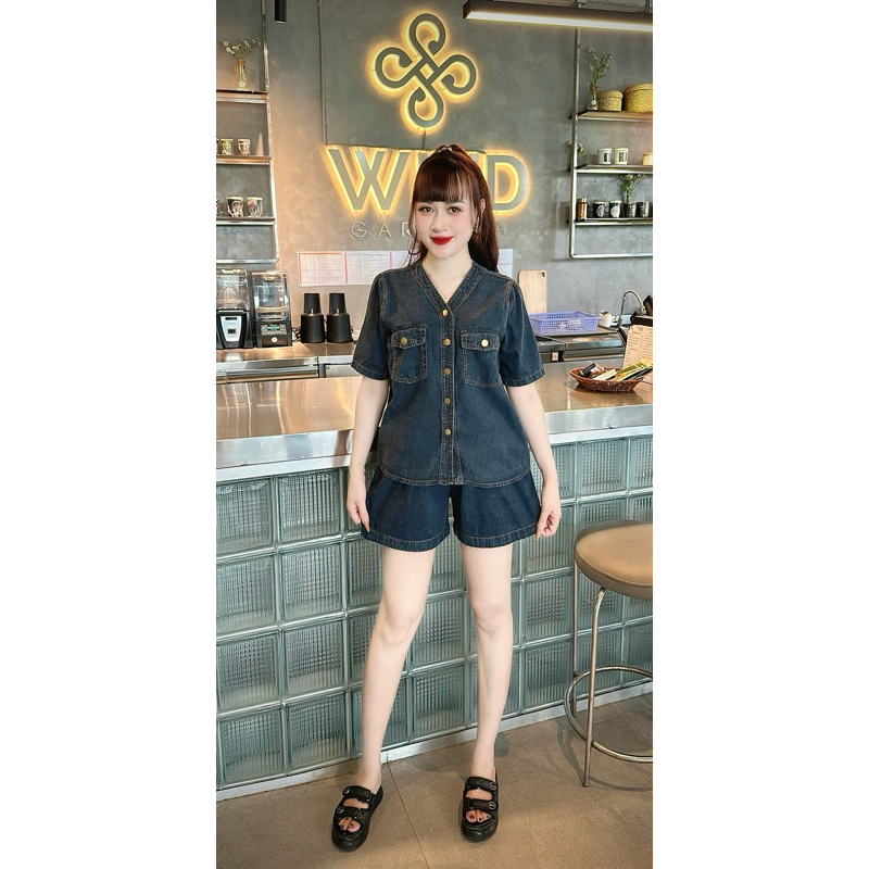 ชุดกางเกงยีนส์ผู้หญิง v คอ + กางเกงขาสั้นขนาด 40-85kg