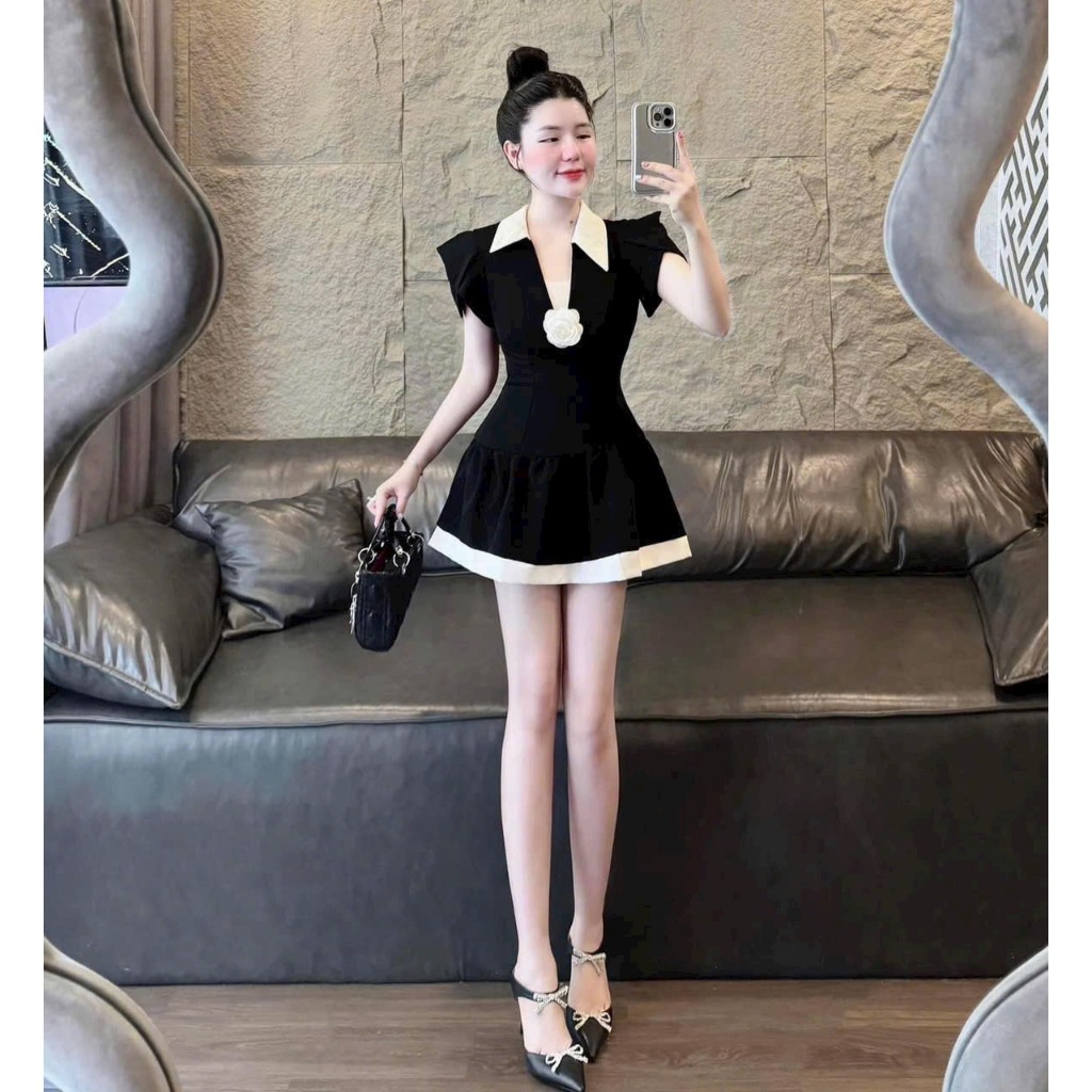 ชุดเดรสผู้หญิงใส่ออกไปข้างนอกเนื้อหิมะและฝนแขนสั้นคอวีลายติดโบว์กระโปรงบานสไตล์ผู้หญิงน่ารัก