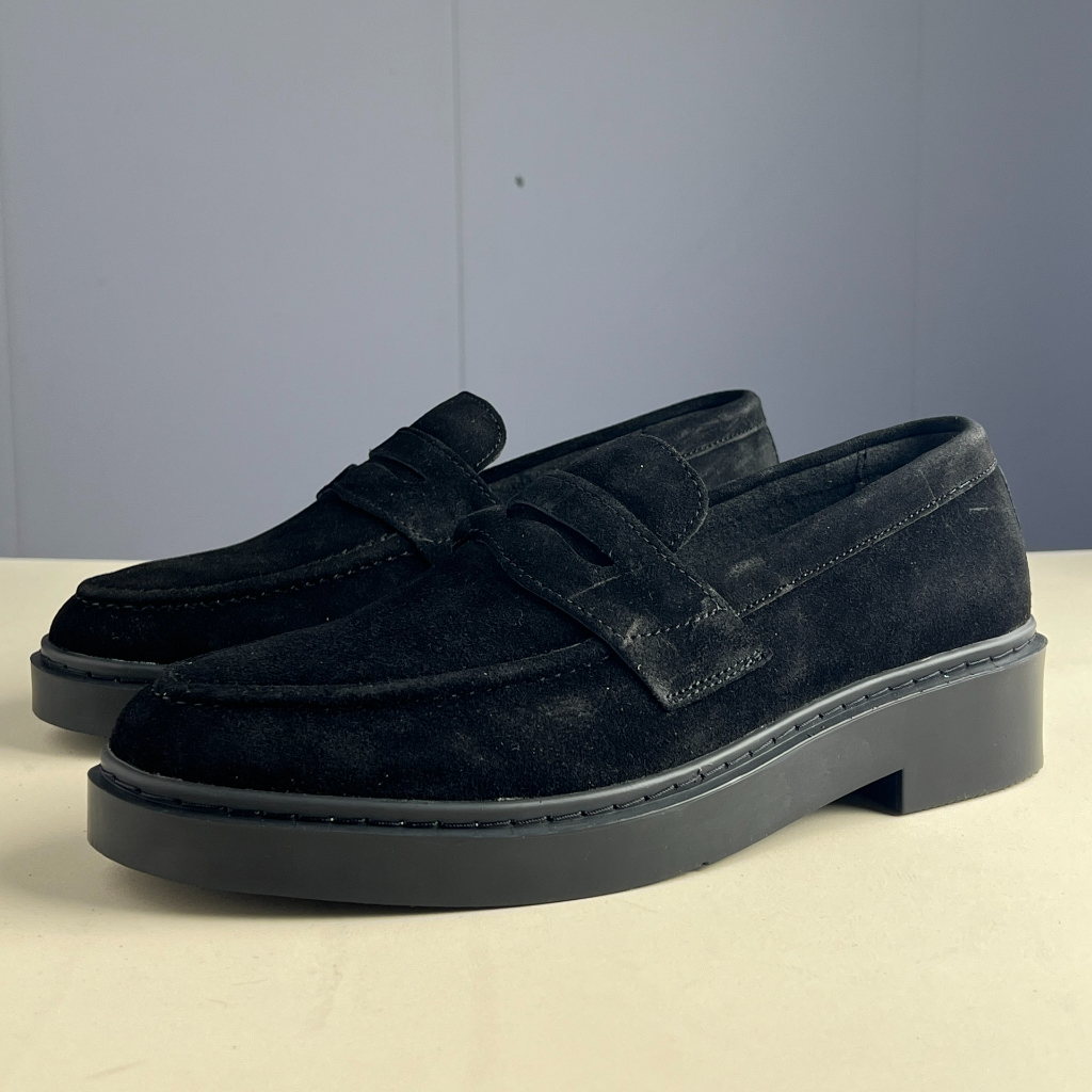 Dustino Loafer Suede สีดําสําหรับผู้ชาย พื้นรองเท้าเพิ่มความสูง 4 ซม. รองเท้าโลฟเฟอร์หนังนิ่มสีดําสําหรับผู้ชาย