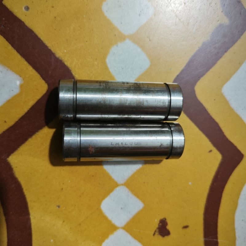 LM8LUU Slide คู่สีเงิน