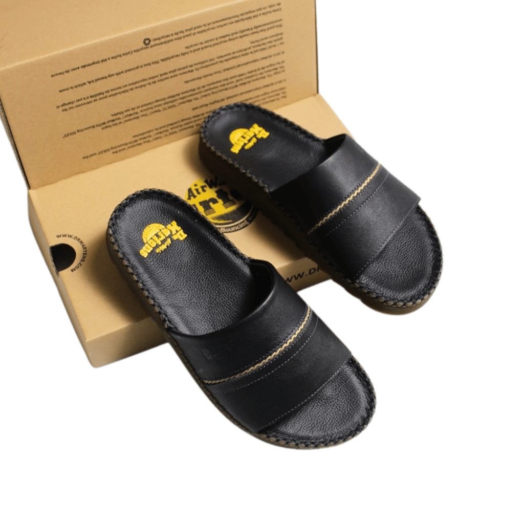 Dr.Martens รองเท้าแตะสายไขว้หนังวัว (HP.QB BLACK)