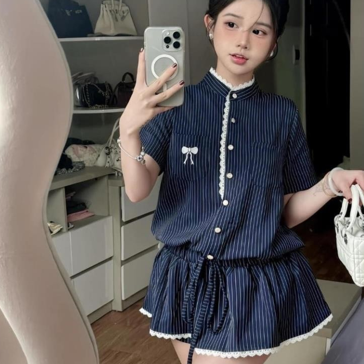 ชุดจั๊มสูทแขนกุดพร้อมปลอกคอรถไฟพร้อมตัดแต่งลูกไม้และโบว์เย็บปักถักร้อยกางเกงสไตล์ยุโรป