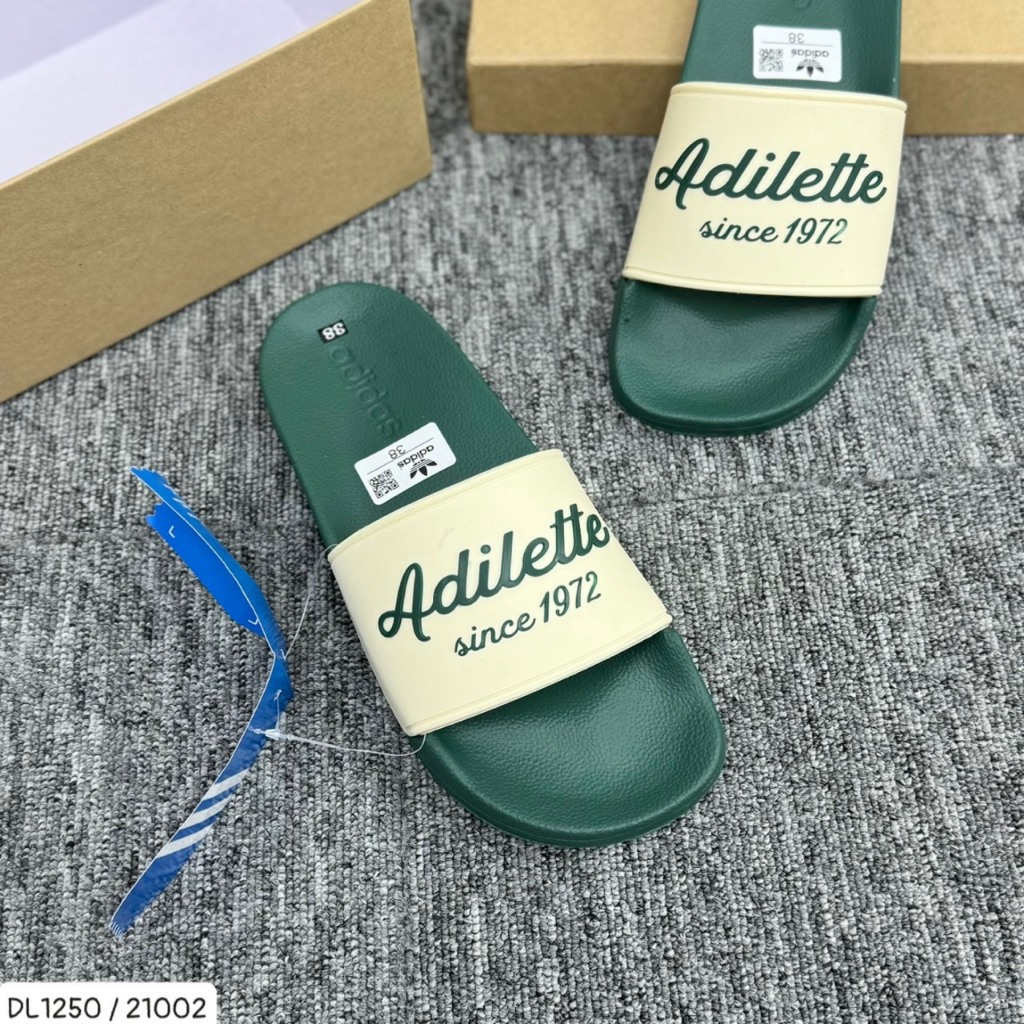 รองเท้าแตะผู้ชาย adidas adilette รุ่นใหม่ล่าสุด Hot 2024 รองเท้าแตะ adidas พื้นยาง สไตล์สปอร์ต กันน้ํา สินค้าสวยๆ