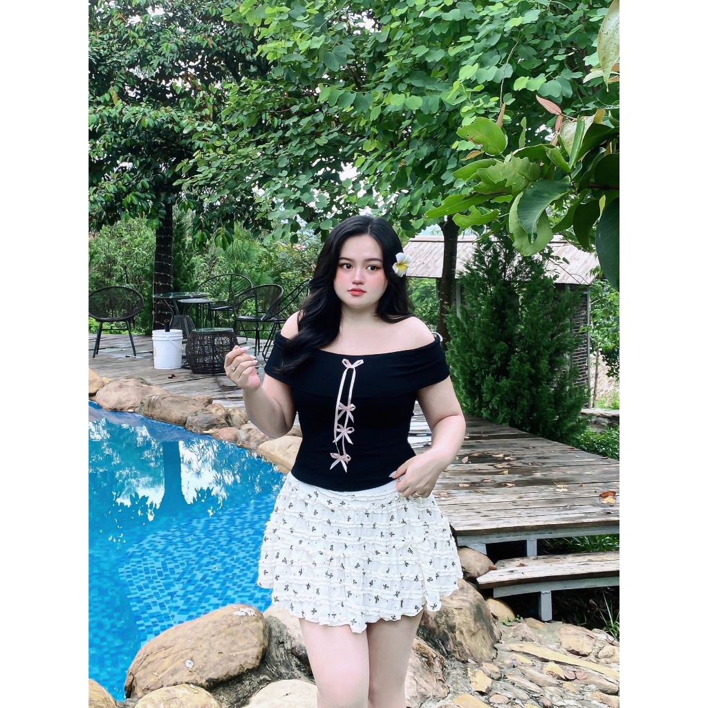 เสื้อยืดเปิดไหล่ Bow in the Middle Big Size รหัส A84