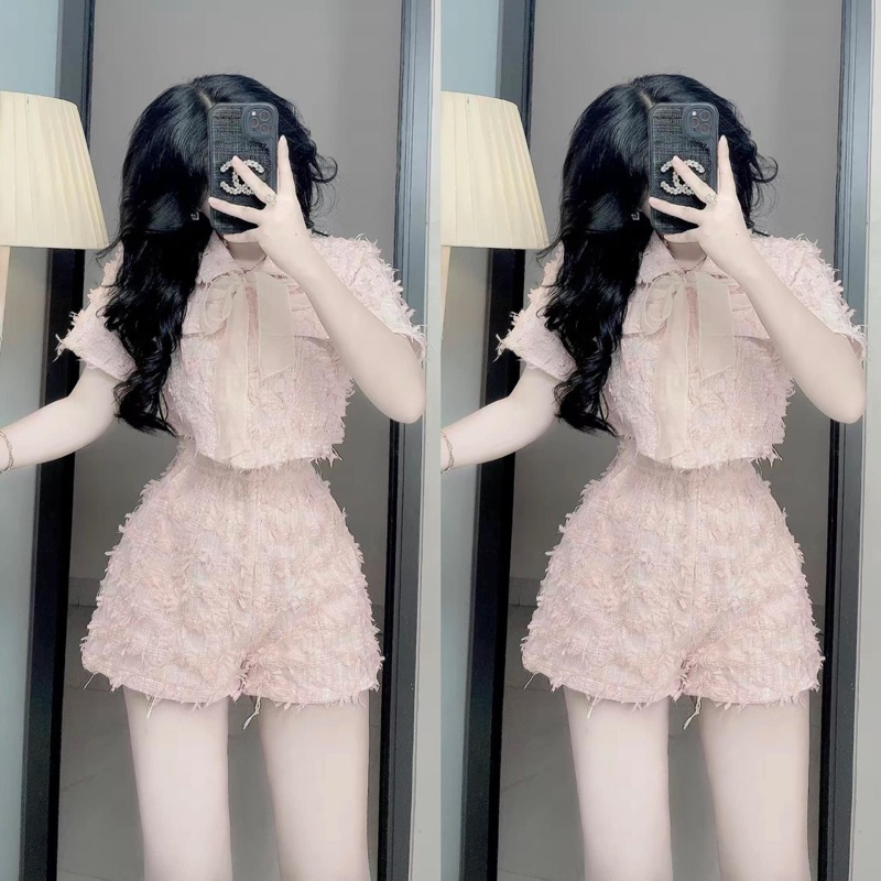 ชุดเสื้อครอปราตรีสีชมพูมีโบว์ คุณหนูสวยมาก เดินไปรอบๆ เมือง ทวีดสั้นขนนก สําหรับผู้หญิง