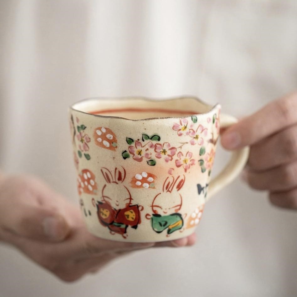 Konjaku Monogatari Rabbit และ Cherry Blossom Cup