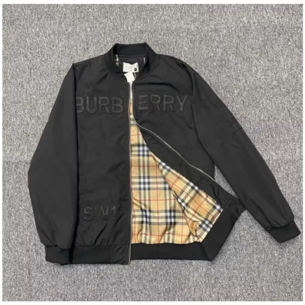 BURBERRY เบอร์เบอร์รี่ เสื้อกันลม 2 ชั้นหนารุ่นร้อน - เบอร์เบอร์รี่ เสื้อกันลมสําหรับบุรุษและสตรี ถนน เด็กผู้ชาย สไตล์ รุ่นล่าสุดสําหรับพี่น้อง