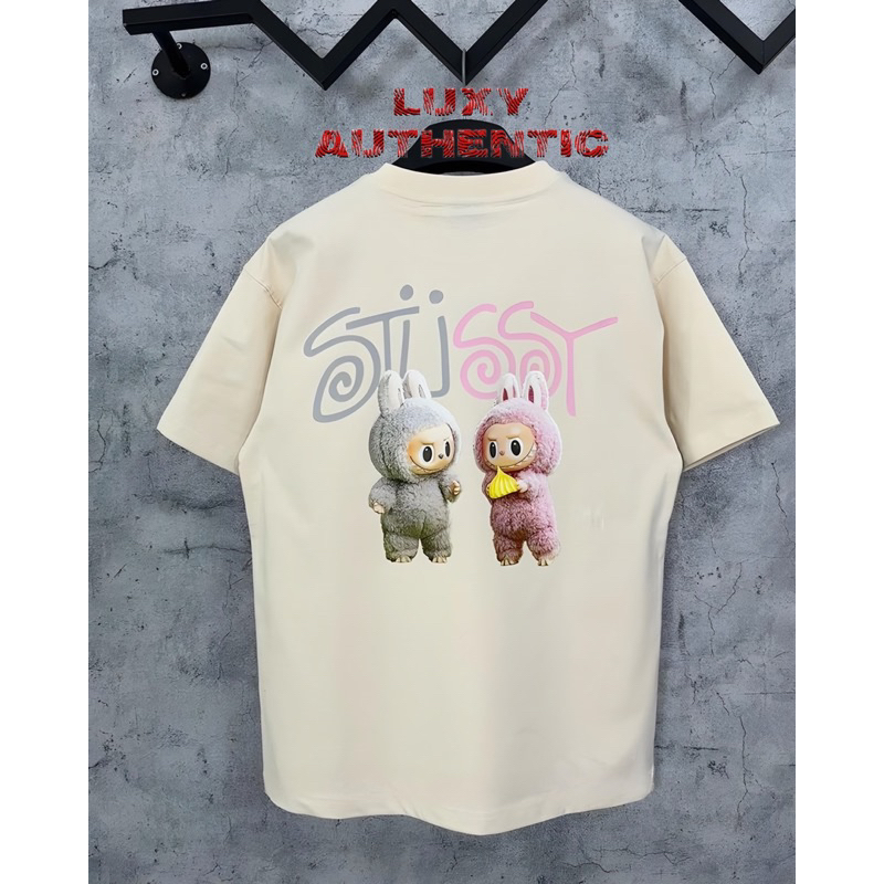 เสื้อยืด Stussy x Labubu ของแท้ - Luxy Authentic