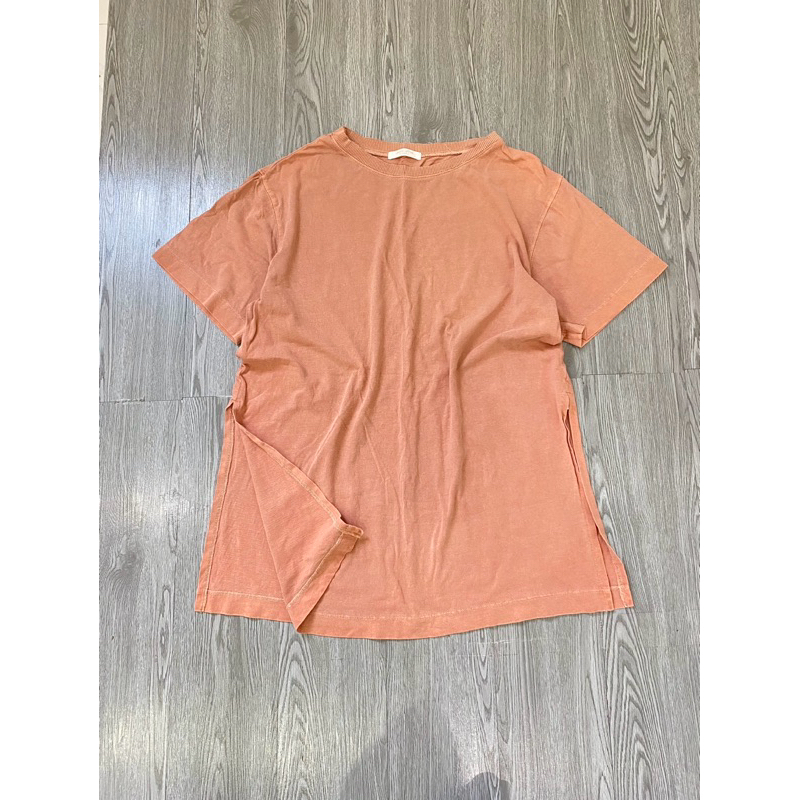 FORM เสื้อยืดโอเวอร์ไซส์ตัวยาวผ่าทั้งสองด้าน แบรนด์ chocol made in Japan (มีตําหนิเล็กน้อย) ไซส์ F ก