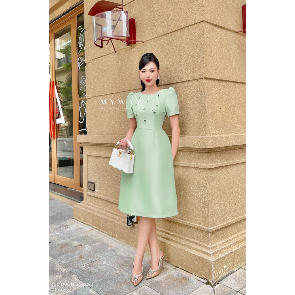 MY WAY ชุดเดรสปาร์ตี้ผู้หญิง A-Line คอเรือหินหรูหรา Applique 5MD03282W