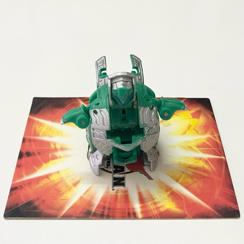 ของเล่นแปลงร่างโมเดล Bakugan ของแท้ - Mutant Taylean