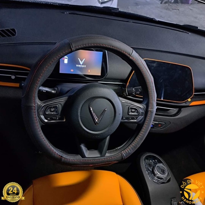 ฝาครอบพวงมาลัย Dcut หนังแกะแท้ 100% Z34cm เฉพาะเฉพาะสําหรับ Vinfast VF6, VF7 DCUT Z34cm 2 ปี