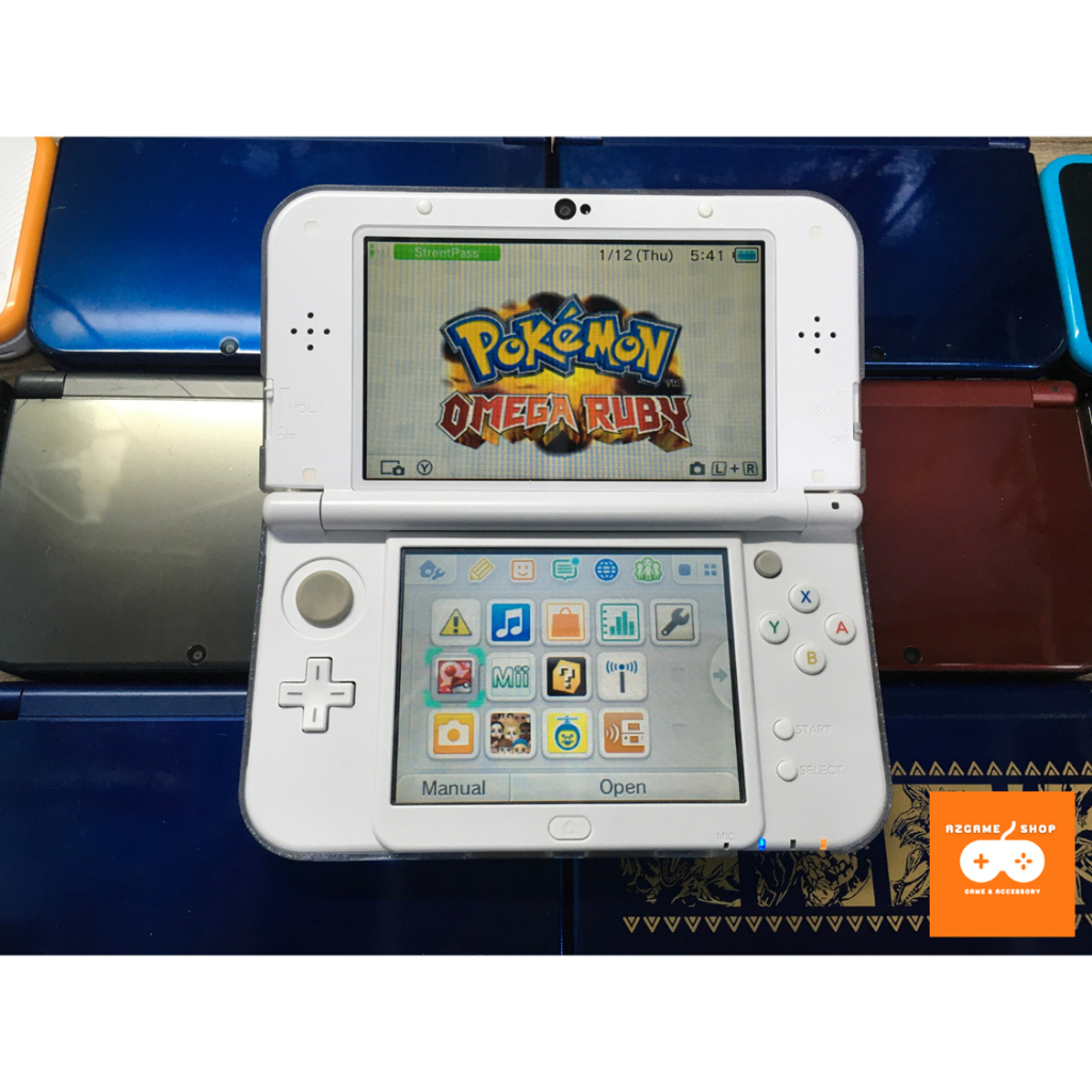 Nintendo New 3DS LL เกมคอนโซล (สต็อก 5000 เกม 3DS/NDS/GBA/GBC/NES/SNES) อุปกรณ์เสริมเต็มรูปแบบ