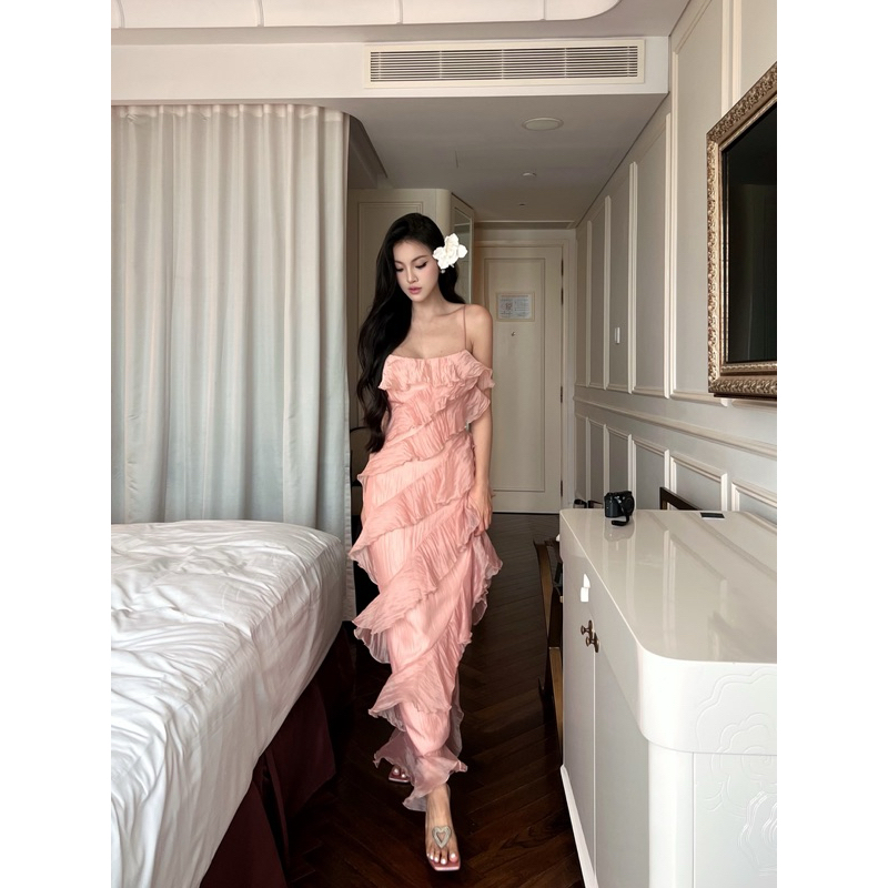 AMELIE - เดรสคล้องคอไหมพรมชั้นสีชมพู - เดรส Isabella