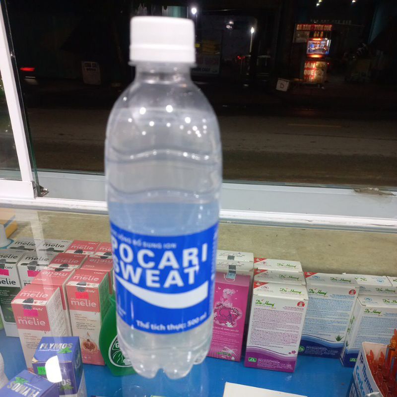 Pocari rehydration และขวดอิเล็กโทรไลต์ 500ml