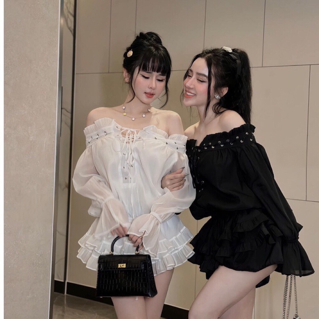 (รวมกางเกง) : เดรสไหมพรมโฟมนุ่ม 2 ชั้น ถักเปิดไหล่ 2 สีขาบานชั้นตะไคร้ (รูปถ่ายจริงบนพื้น) ฮ่าๆ