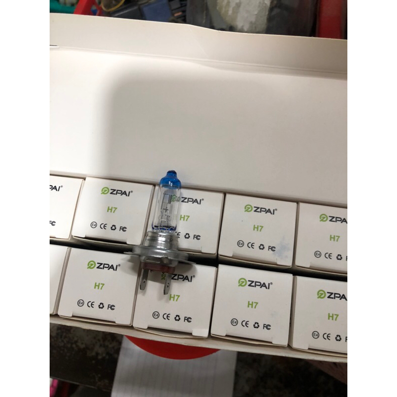 หลอดไฟ H7 12 vol 100W Zpai