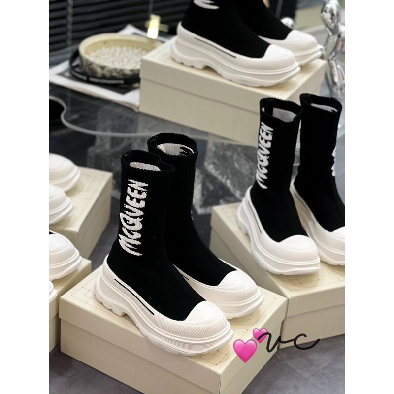 Mcqueen รองเท้าบูทยาวปานกลางสําหรับผู้หญิง