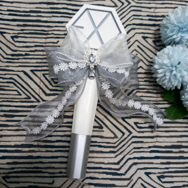 โบว์ไฟดีไซน์สีเทาหรูหรา - EXO SKZ PLAVE SHINEE AESPA RIZE BLACKPINK SEVENTEEN group lightstick bow