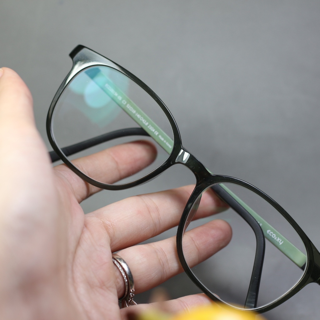 OWNDAYS กรอบแว่นตาทรงสี่เหลี่ยมสีน้ําเงินใน 2 มือ ของแท้จากญี่ปุ่น - GK150824 บี2