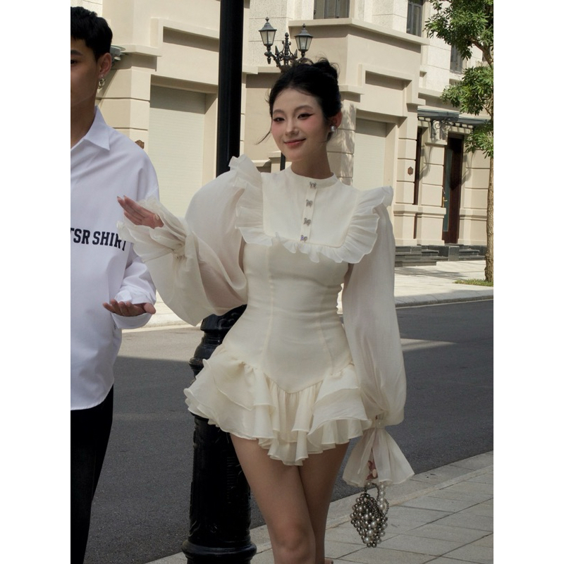 Amelie - เดรสแขนพัฟคอกลมผูกโบว์จับจีบ - Eloise Dress