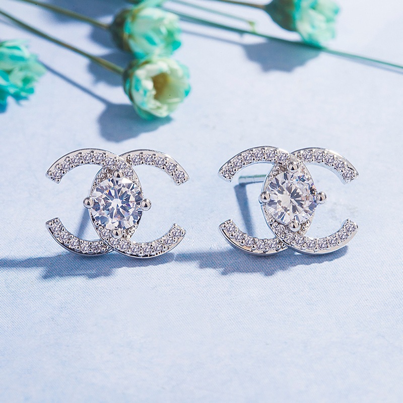 S925 เงินสเตอร์ลิง Rivet ต่างหูผู้หญิงคู่ C-รูป Moissanite ต่างหูสาวของขวัญ S39