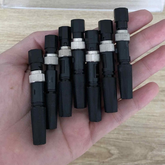 ขั้วต่อออปติคอลแบบด่วน FC/UPC 1 ชิ้น