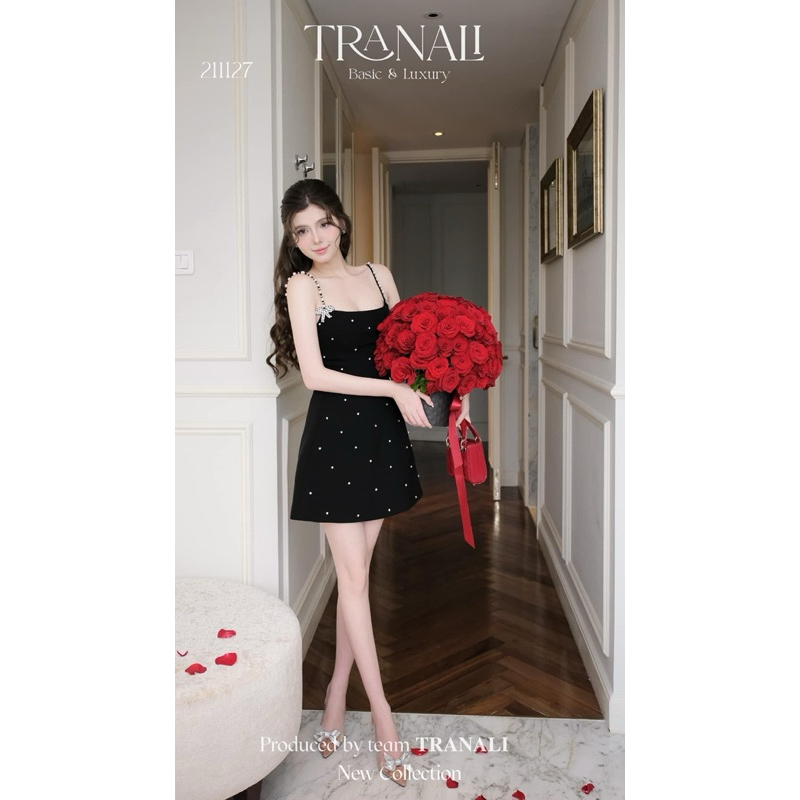 ชุดเดรสปาร์ตี้ผู้หญิง เดรสพร้อมสาย 2 สายมุกสุดหรู