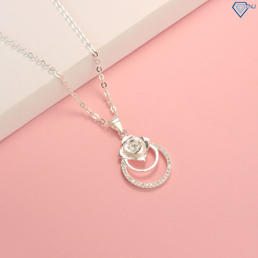 สร้อยคอเงินผู้หญิง สร้อยคอโมติฟกุหลาบ DCN0440 TNJ JEWELRY