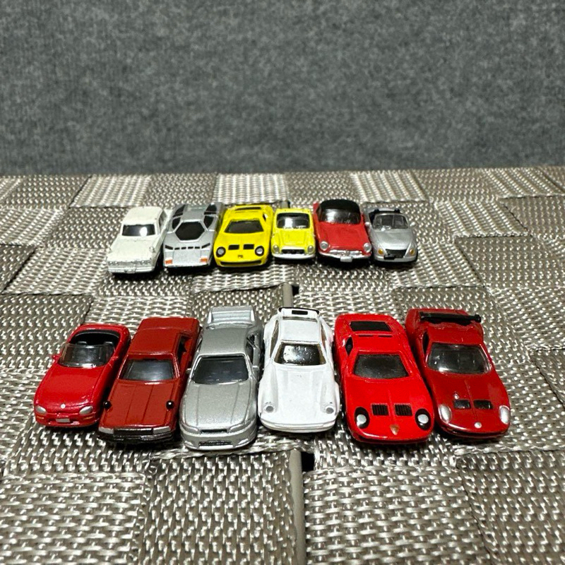 TOMICA, SIKU, WELLY TOY MODEL CARS, GIFT COLLECTIBLE DECORTATION