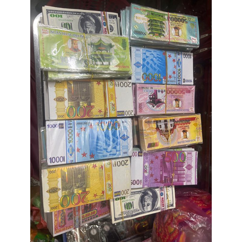 (CODE) 1 ชิ้น มี 10 กานพลู DOLLARS, Eur, VN Yin Pu