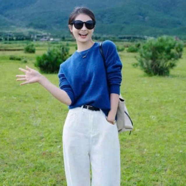 Coban BLUE ROUND-NECKLACE SWEATSHIRT