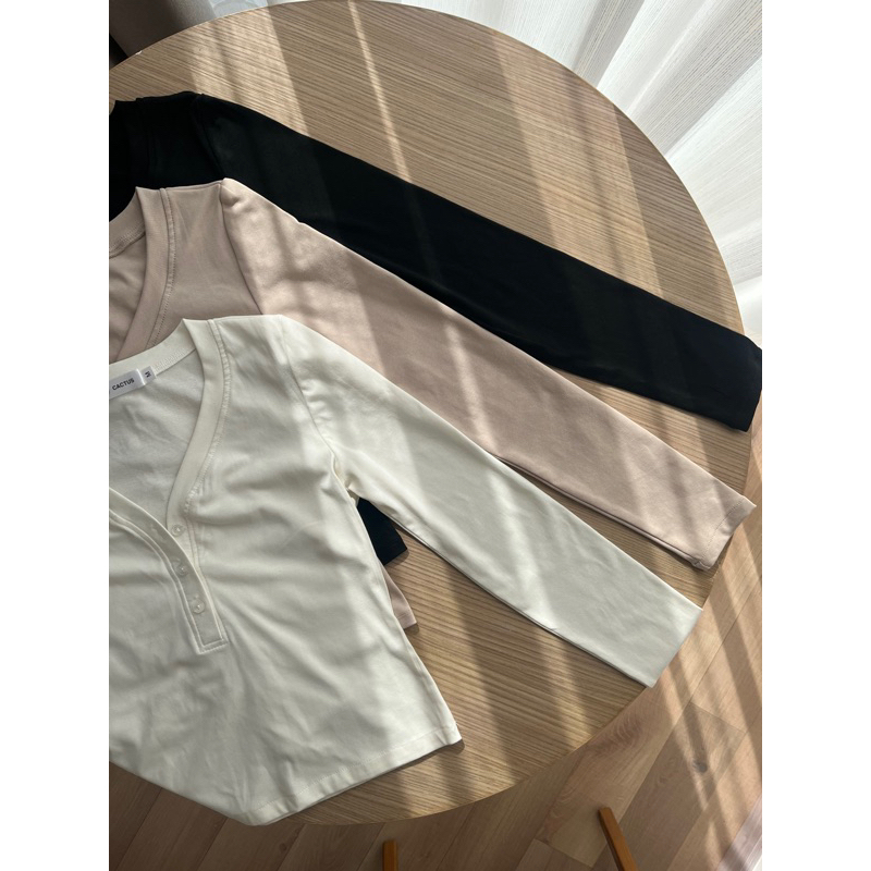 เสื้อยืดคอเต่าแขนยาวมีกระดุม - MA BAU SHIRT