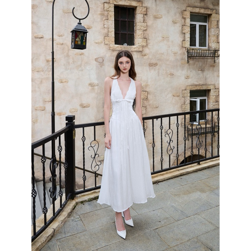 Amelie - เดรสยาวคอวีมีโบว์ - Luna Dress