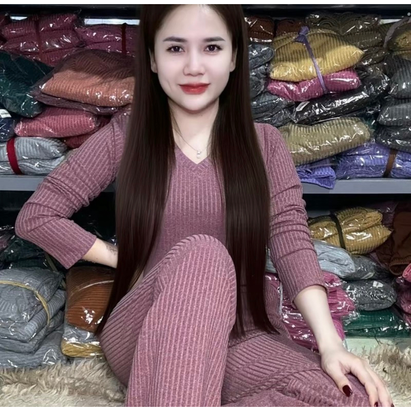 ชุดสตรีผ้าพริกไทยหนาเสื้อคอเต่าแขนยาวกางเกงขาตรงตั้งแต่38-79กิโลกรัม