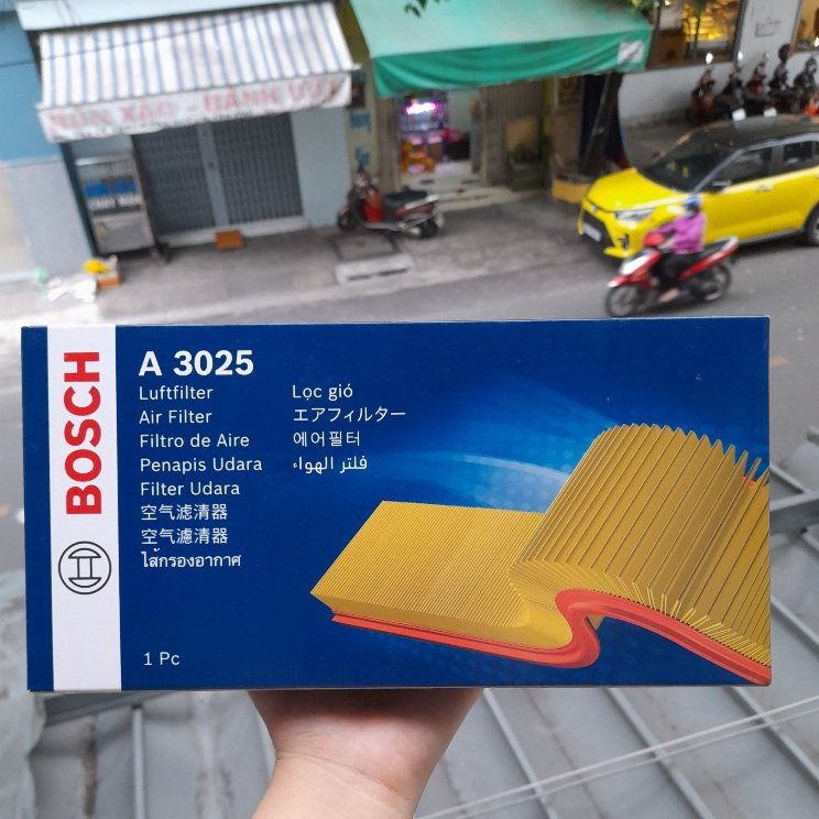 BOSCH A3025 TOYOTA Vios P15 ไส้กรองอากาศเครื่องยนต์ 1.5i/1.3i (13-16),Avanza 1.3/1.5 (15-)...etc