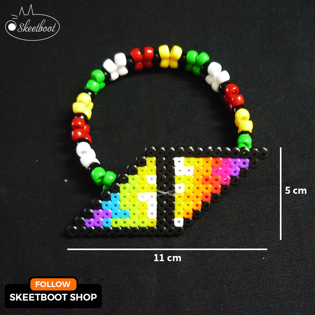 Kandi cuff Avicii - สร้อยข้อมือ perler avicii - เครื่องประดับ rave edm เทศกาล raver kandi perler DJ
