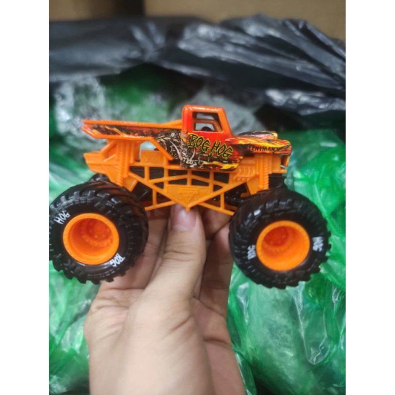 Monster Jam รุ่น Max-d มีหลายรุ่นมาถึงปี 2022 สิงหาคม