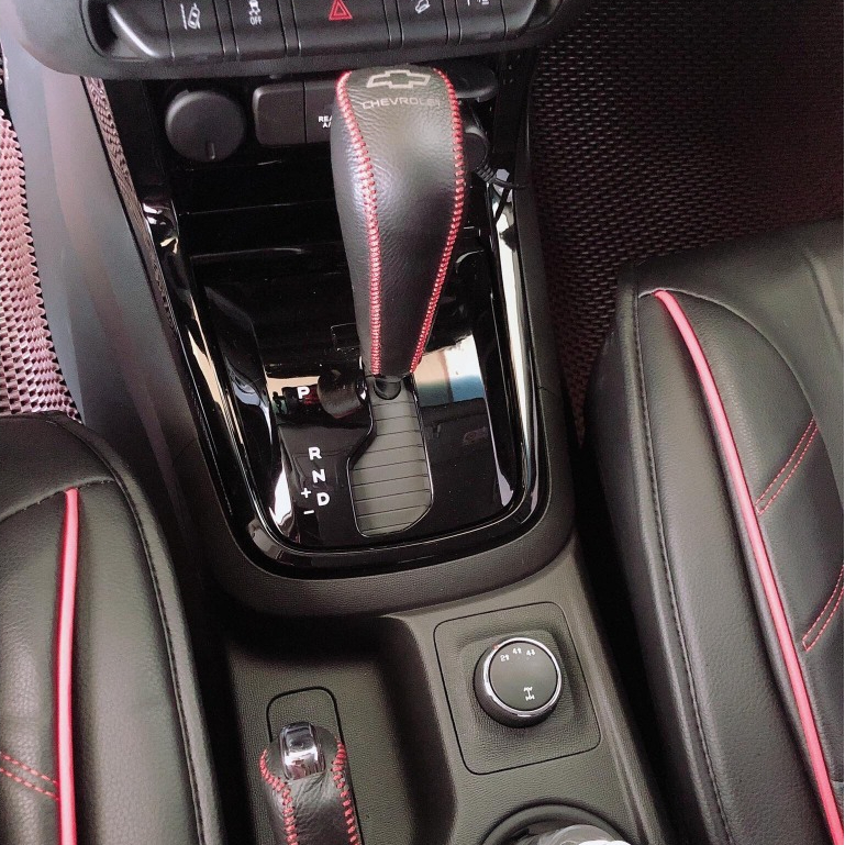 ฝาครอบคันเกียร์ มือเบรค สําหรับ CHEVROLET COLORADO, TRAILBLAZER AUTOMATIC TRANSMISSION... หนัง COW ธรรมชาติ