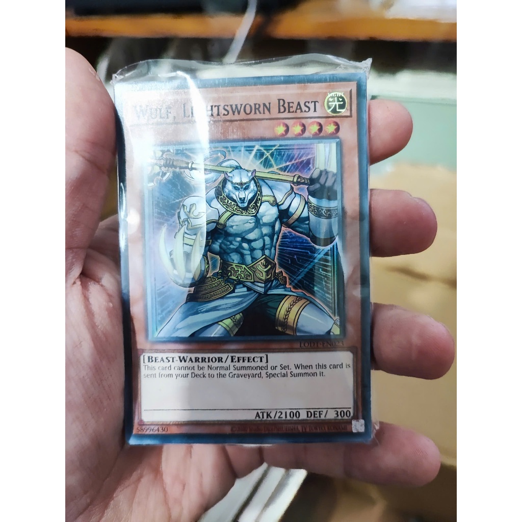 [Yugioh Funny Shop] การ์ด 1 ใบ Wolf, Lightsworn Beast - LODT-EN023 - Super Rare Unlimited