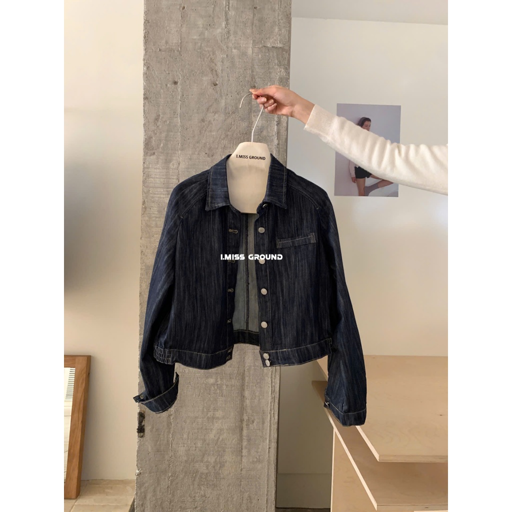LA CHARMÉ | Sliver 5276 AT THE BAGEL แจ็คเก็ตยีนส์สีน้ําเงินเข้มคอปกกระดุม