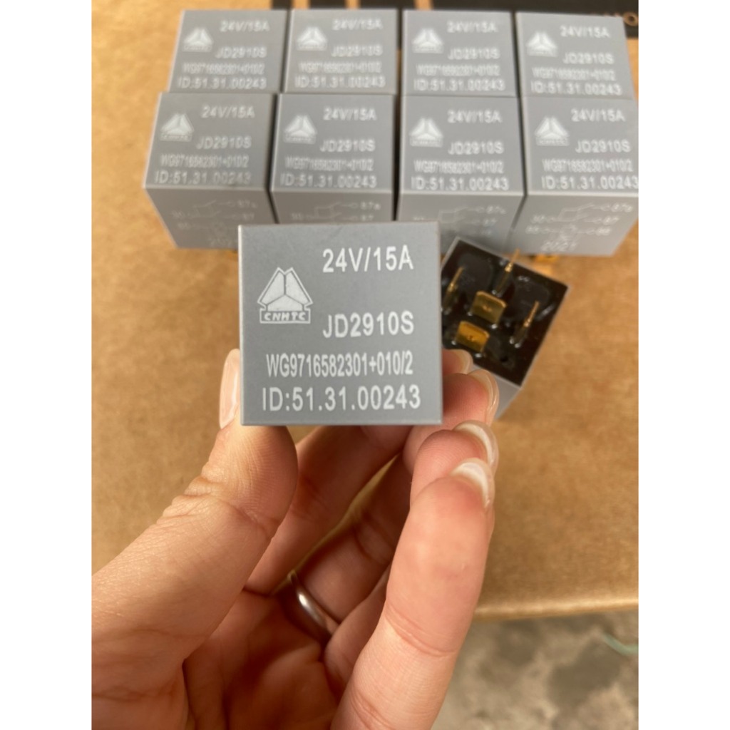 [combo of 10] รีเลย์ 5 ขา howo พร้อมเปลือกสีเทา 24v/ 15A JD2910S