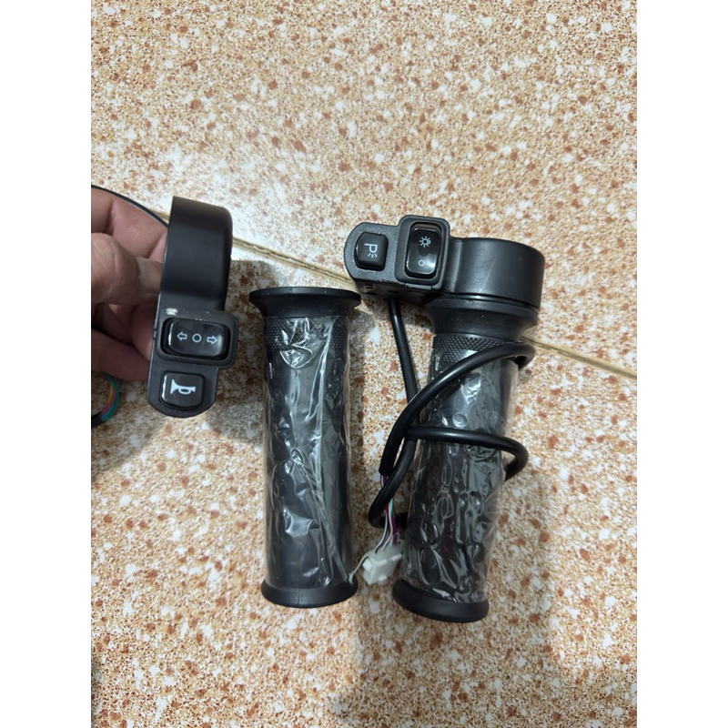 คําสั่งผสม 3 ชิ้น ของแท้ i6 i8 Igo YADEA สวิตช์มือจับคันเร่ง