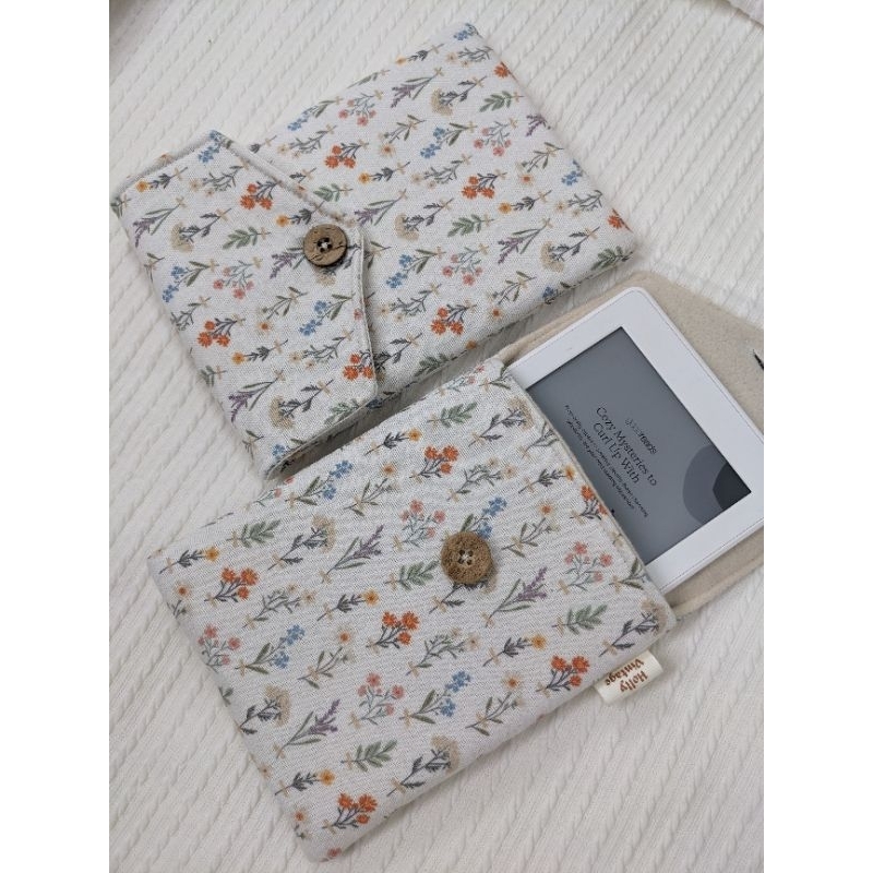 กระเป๋าซองจดหมายปุ่ม Kindle Kobo Boox Ipad ของ Holly Vintage